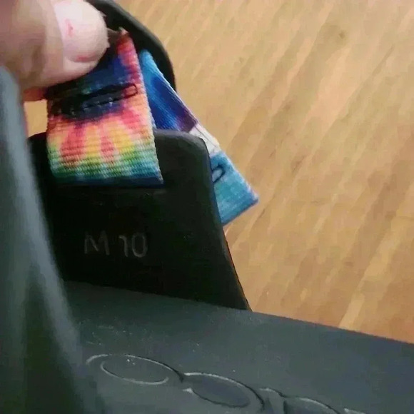 Chaco Mens size 10  tye dyed sandals - Picture 6 of 7